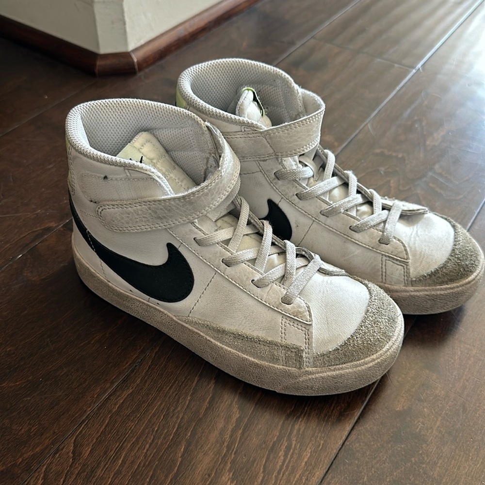 Nike Blazer Mid '77 SE kids